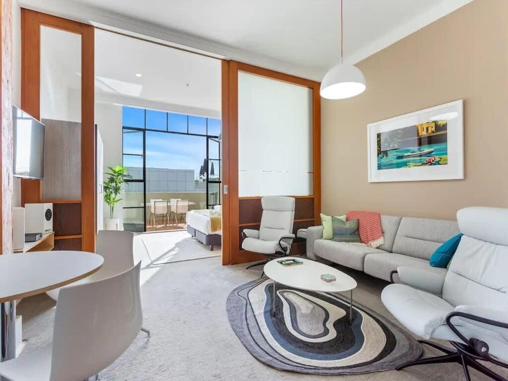Lovely Bright Apartment With Balcony Pool And Gym Auckland Buitenkant foto